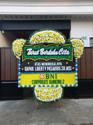 Papan Bunga Duka di Leneng