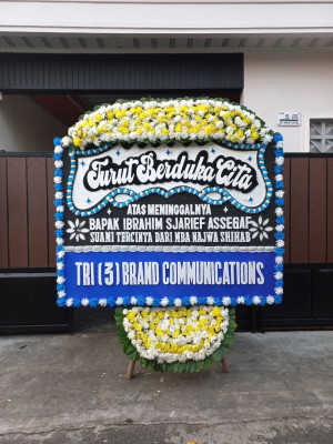 Papan Bunga Duka di Leneng